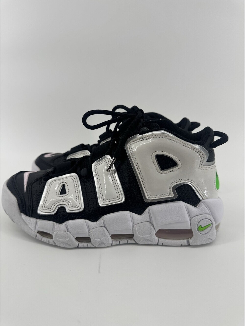 2021 NIKE AIR MORE UPTEMPO BLACK SUMMIT WHITE VOLT NEON MAX 95 7.5Y
